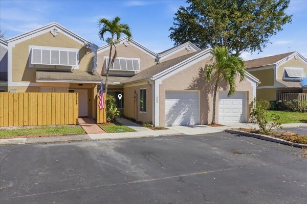 1383 NW 122nd Pembroke Pines, FL 33026