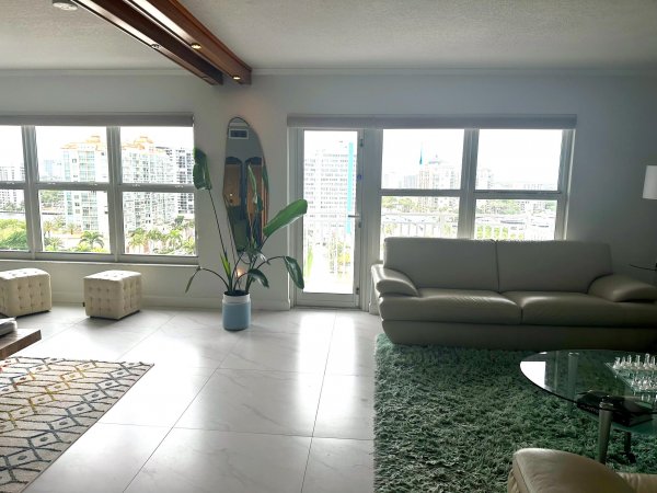 3000 E Sunrise #14f Fort Lauderdale, FL 33304