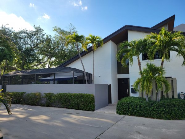 6671 SW 70th #20 Miami, FL 33143