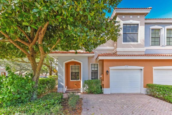 158 Delancey Ave Delray Beach, FL 33484