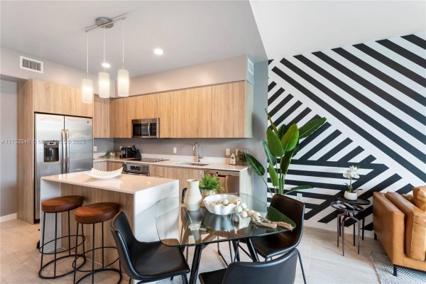 3900 Biscayne Blvd #S-314 Miami, FL 33137