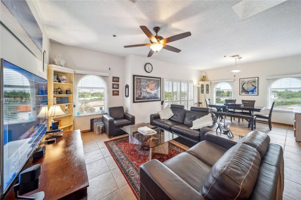 9008 Collins Ave #402 Surfside, FL 33154