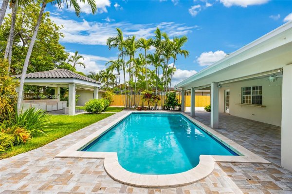 13820 SW 82nd Ave Palmetto Bay, FL 33158