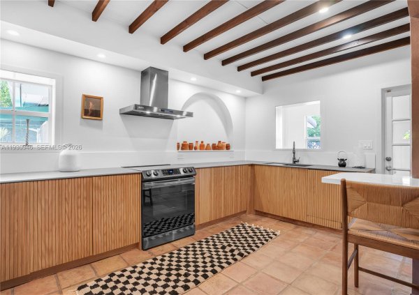 1344 Seabreeze Blvd Fort Lauderdale, FL 33316