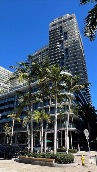 121 NE 34th St #1103 Miami, FL 33137