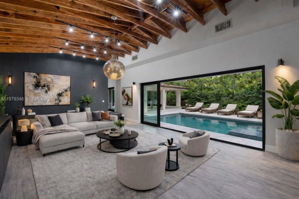 40 S Prospect Dr Coral Gables, FL 33133