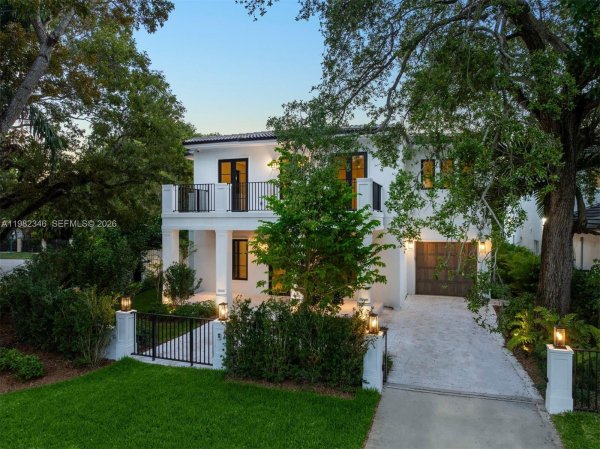 4191 Battersea Rd Miami, FL 33133