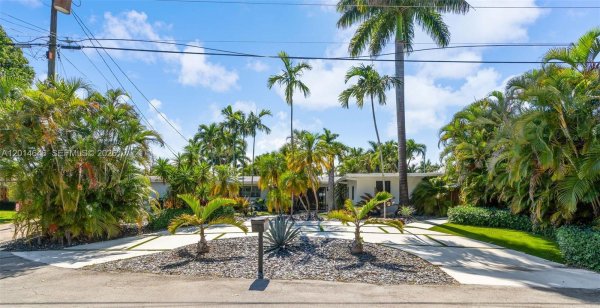 2643 Flamingo Ln Fort Lauderdale, FL 33312