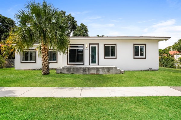 4701 SW 7th Miami, FL 33134