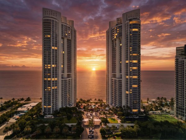 18201 Collins #PH 5109 Sunny Isles Beach, FL 33160