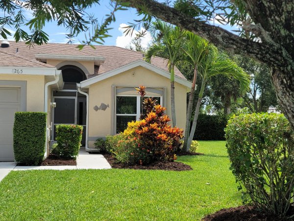 4265 SE Brittney Cir Port St Lucie, FL 34952