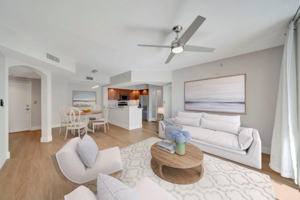 110 N Federal Hwy #707 Fort Lauderdale, FL 33301