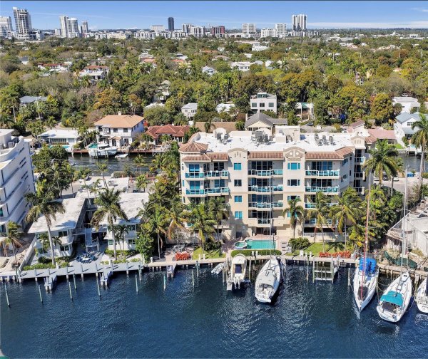 516 Hendricks #4A Fort Lauderdale, FL 33301