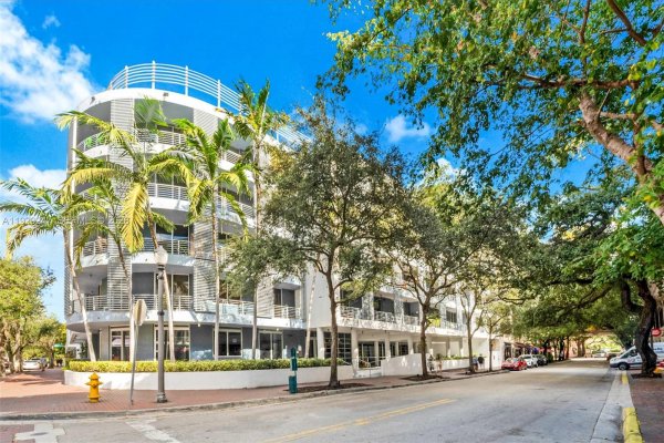 3339 Virginia St #305 Miami, FL 33133