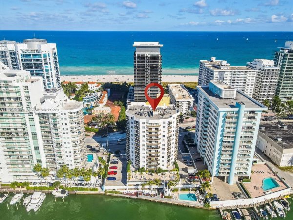 5880 Collins Ave #302 Miami Beach, FL 33140