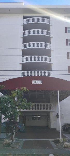 3660 NE 166th St #607 North Miami Beach, FL 33160