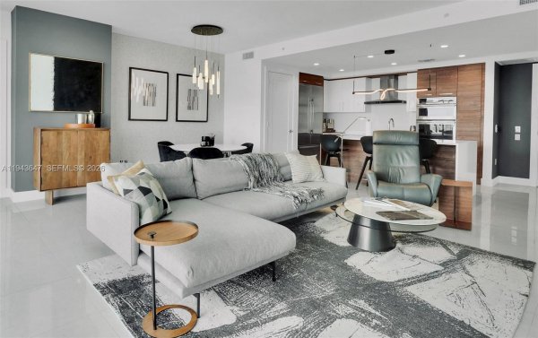 100 E Las Olas Blvd #2802 Fort Lauderdale, FL 33301