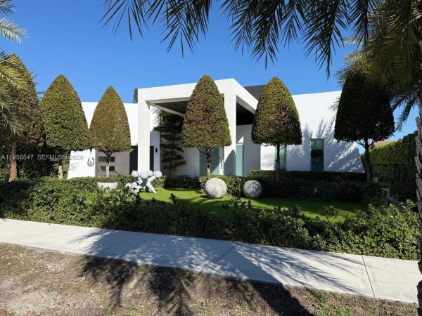 9839 SW 213th St Cutler Bay, FL 33189