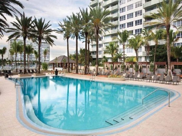 1500 Bay Rd #246S Miami Beach, FL 33139