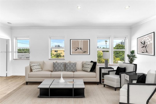 737 Jefferson Ave #305 Miami Beach, FL 33139