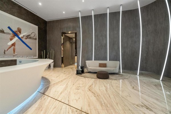 1000 Brickell Plz #3310 Miami, FL 33131