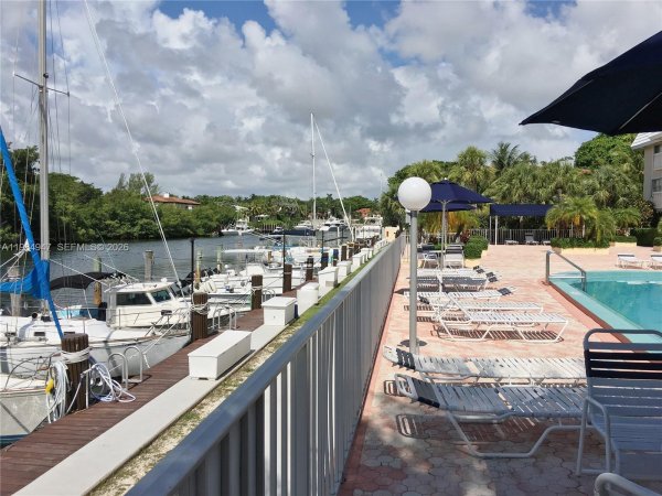 100 Edgewater Dr #342 Coral Gables, FL 33133