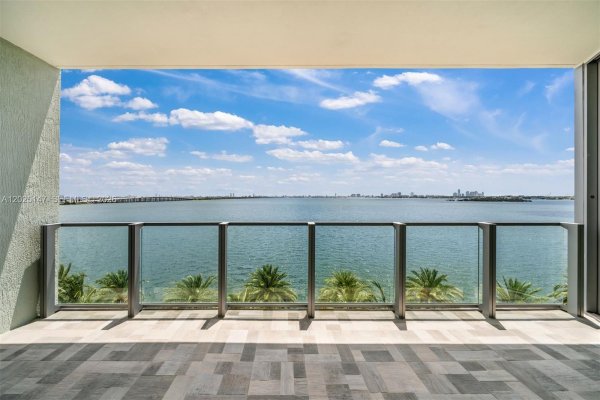 2900 NE 7th Ave #504 Miami, FL 33137