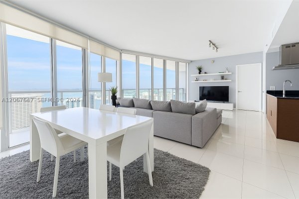 495 Brickell Ave #5104 Miami, FL 33131