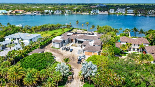 508 S Beach Jupiter Island, FL 33455