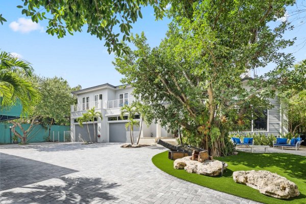 1313 Seabreeze Fort Lauderdale, FL 33316