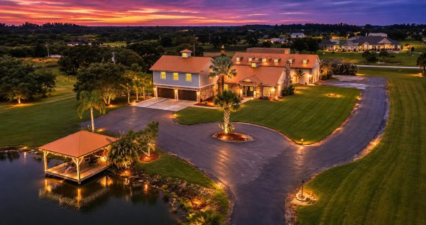 7090 49th St Vero Beach, FL 32967