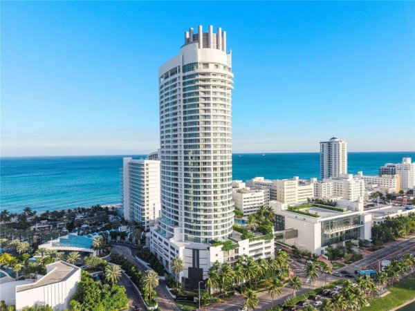 4401 Collins #2701 Miami Beach, FL 33140