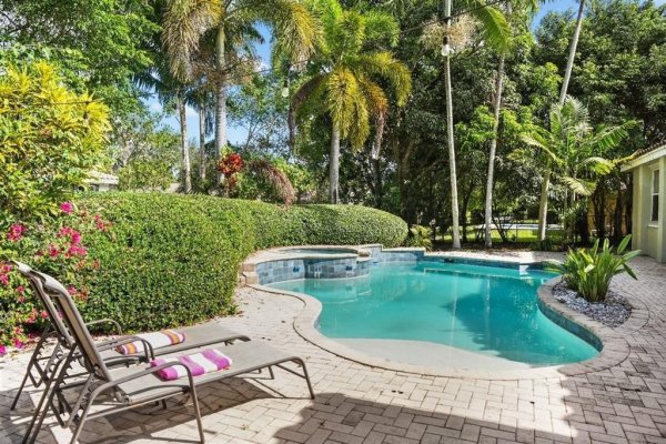 8209 SW 173rd Palmetto Bay, FL 33157