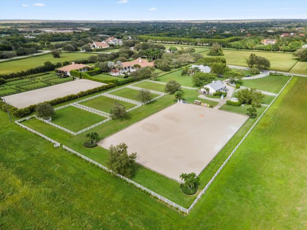 15416 Sunnyland Ln #Barn Wellington, FL 33414