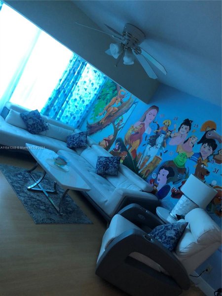 5445 Collins Ave #TH2 Miami Beach, FL 33140