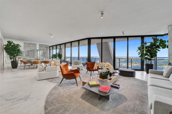 1000 Biscayne Blvd #3902 Miami, FL 33132