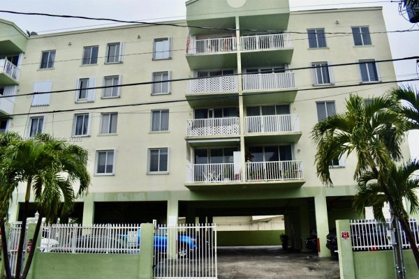 616 NW 26th Ave #210 Miami, FL 33125