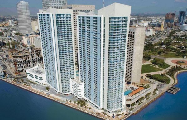325 S Biscayne Blvd #2415 Miami, FL 33131