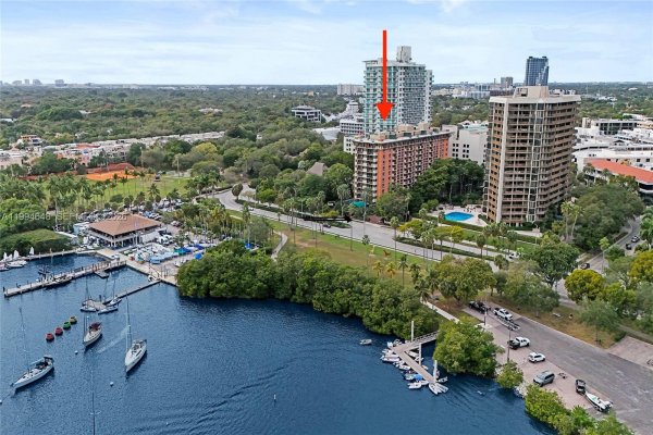 2951 S Bayshore Dr #1012 Miami, FL 33133