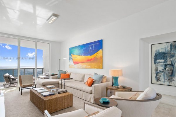 15901 Collins Ave #1206 Sunny Isles Beach, FL 33160