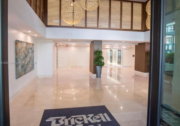 540 Brickell Key Dr #1801 Miami, FL 33131