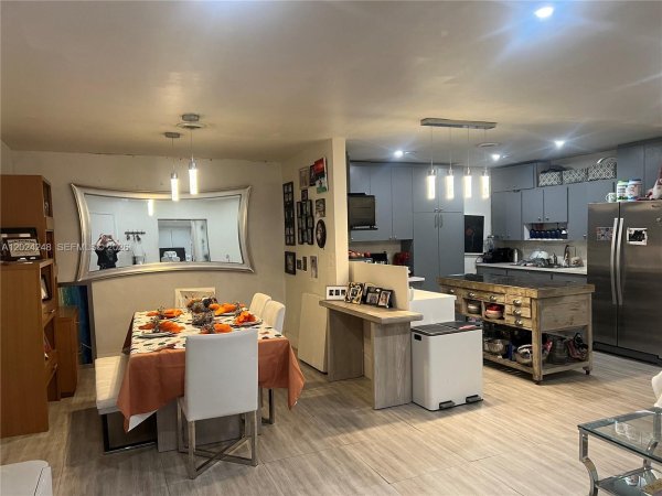 Undisclosed Address Miami, FL 33157