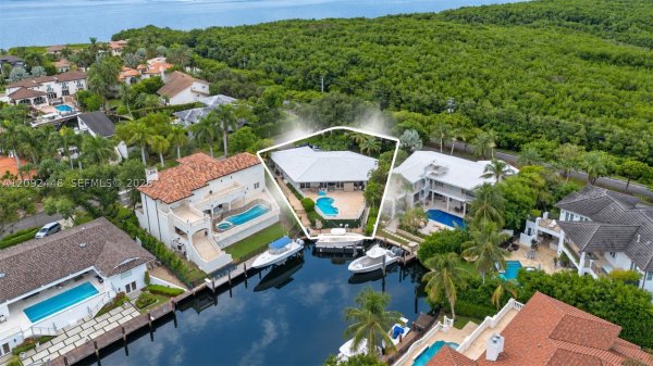 705 Bella Vis Ave Coral Gables, FL 33156