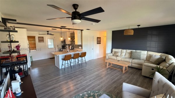 3649 SW 16th St Fort Lauderdale, FL 33312