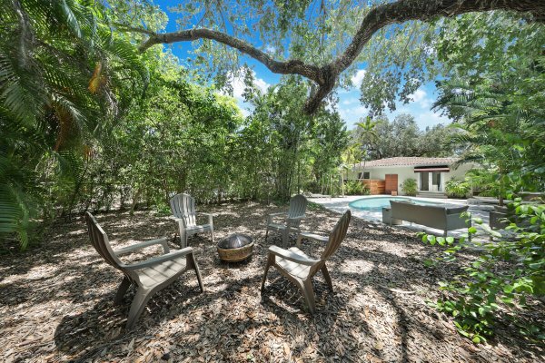 905 Sorolla Coral Gables, FL 33134