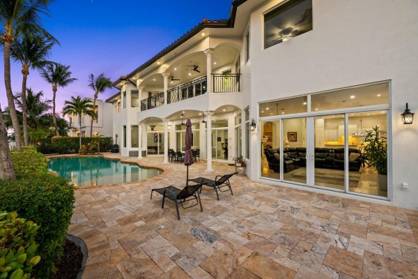 1261 NE 27th Pompano Beach, FL 33062