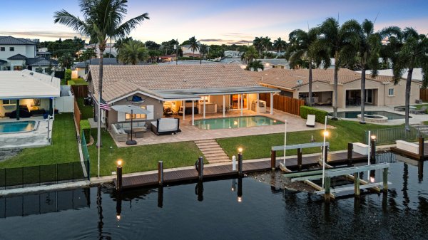 750 SE 7th Ave Pompano Beach, FL 33060