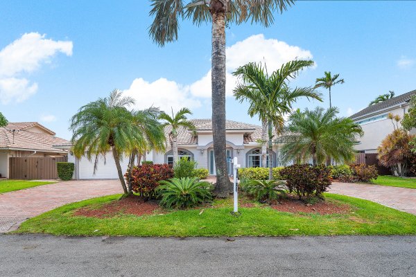 41 Castle Hbr Is Fort Lauderdale, FL 33308