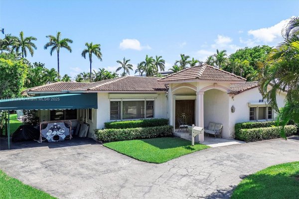 96 Bal Cross Dr Bal Harbour, FL 33154