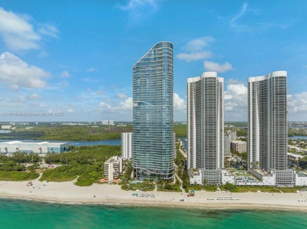 15701 Collins Ave #703 Sunny Isles Beach, FL 33160